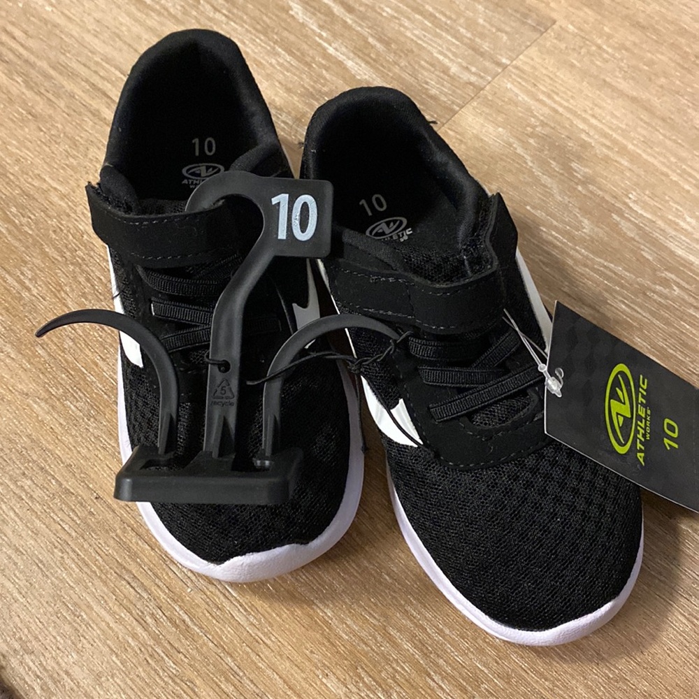 Kids sneakers size 10